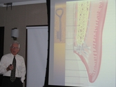 Dr.Arnold　WEISGOLD